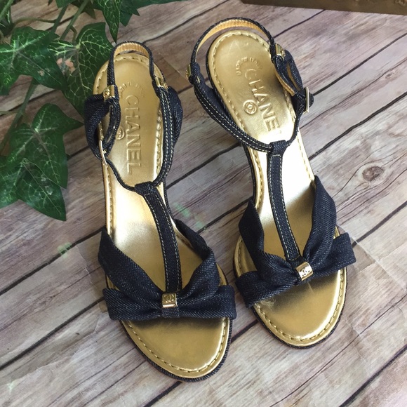 Chanel Jean and gold size 7 like New - Picture 1 of 8